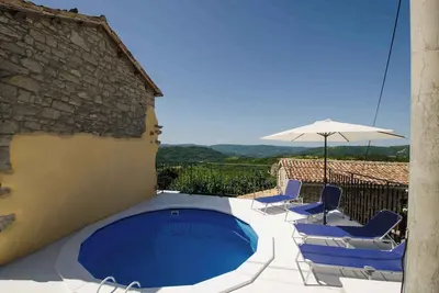 Image de Maison de vacances avec piscine et climatisation