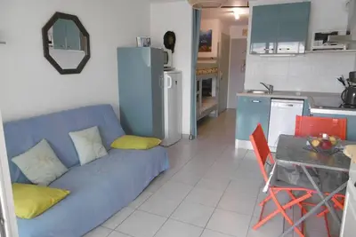 Image de Sète : 2 pièces avec cabine, parking sécurisé, loggia fermée