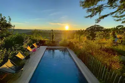 Image de Maison de charme avec piscine, spa et vue au coeur de la bastide de Domme