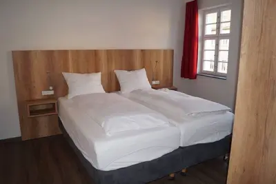 Image de Appartement confortable avec balcon et cuisine entièrement équipée