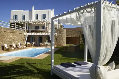 Image de Aegean Marvel: Discover Villa Phivi – 5 Bed Gem, Private pool, Gym, Andros