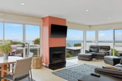Image de 35 Waikiki Crescent, Smiths Beach - Close to the beach