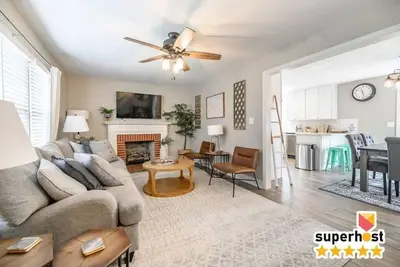 Image de Hot Tub | 7 Beds |  Fire Pit | Patio & Grill