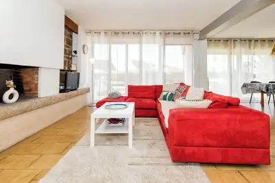 Image de A 5 minutes de la plage et du Gr34! Maison idéale en famille ou en couple