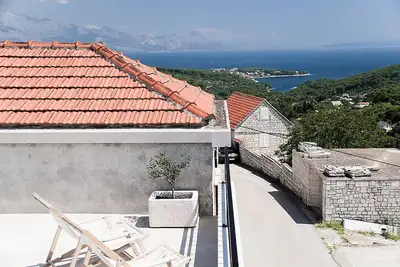 Image de Retro chic house with pool and sea view