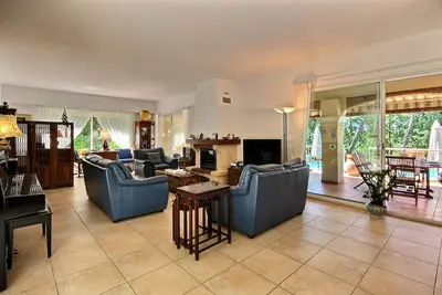 Image de Villa spéciale familles (6+2), domaine fermé, aircon, aire de jeux, spa extérieur
