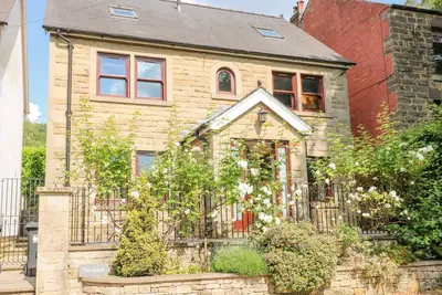 Image de Torestyn, family friendly, with a garden in Darley Dale