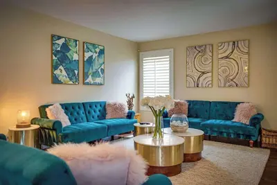 Image de Lux 7br/3ba Villa • Pool+Jacuzzi+ClubRoom+Garage+