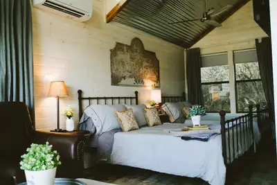 Image de Villa de luxe w Plein Kithcen, 23 acres randonn��������e, piscine chauff����������e en Dripping Springs