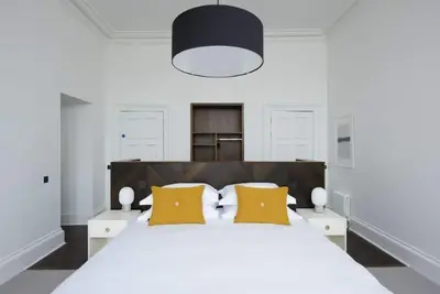 Image de Lews (Superior Bedroom) - a lews castle that sleeps 2 guests in 1 bedroom