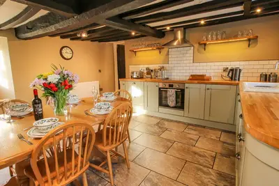 Image de Little Bicton, pet friendly, with hot tub in Clun
