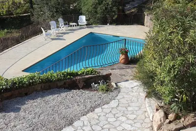 Image de Villa de Vacances avec vue mer panoramique, piscine privée et jardin