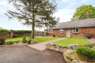 Image de Berrymoor Cottage, pet friendly, with hot tub in Corby Hill