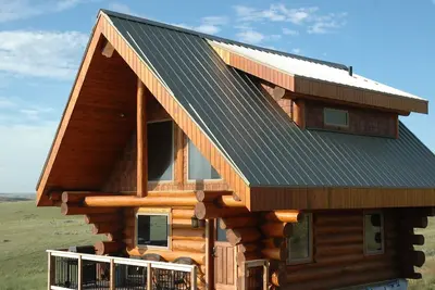 Image de Rustic Log Cabin Dans Prairie Paradise