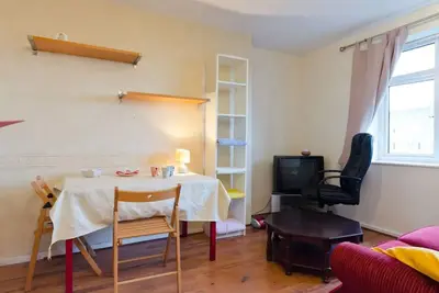 Image de SÛR Et Calme Appartement, Parking Gratuit! - Centre / Uni