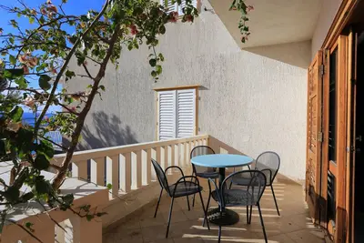 Image de Appartement d'une chambre avec la terrasse et la vue sur le mer Brela, Makarska (A-18495-d)
