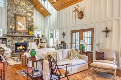 Image de Sweetwood Cottage | Highly Desirable Walk To Town Location