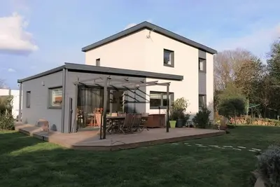 Image de Villa bois avec jardin, terrasse, Wifi, proche centre et plage à Trébeurden