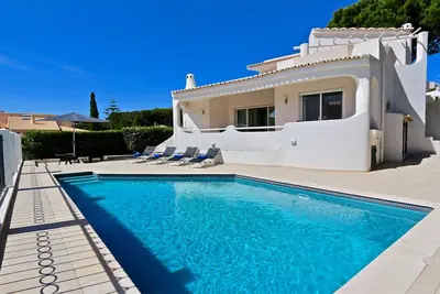 Image de Villa Pinhal Cd 213 8 adultes, Tranquil, 10 minutes de le centre