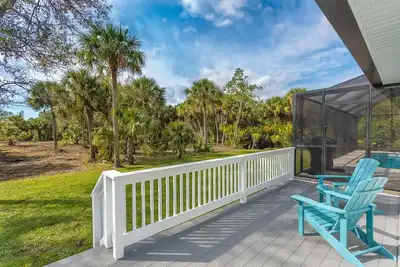 Image de Quaint New Private Cottage with Salt Water Pool in Heartland Englewood Fl