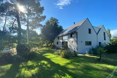 Image de Maison contemporaine et son jardin paysagé à Carnac