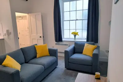 Image de Luxury apartment on the historic Rows, less than 100 metres from Eastgate Clock