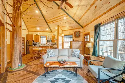 Image de Luxury Treehouse Getaway just north of Nashville Tn