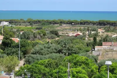 Image de Premier Apartment in La Marina Village -Wow Sea View. 750m country walk to Beach