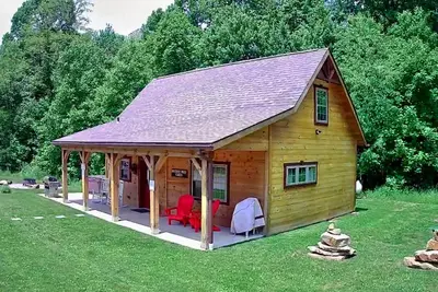 Image de Luxury Cabin with Hot Tub Spa adjacent to 16, 000 Acres of Gamelands