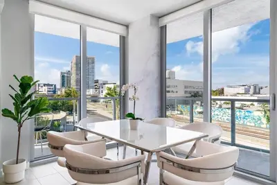 2 Bedroom -City View- Miami Design District - 302
