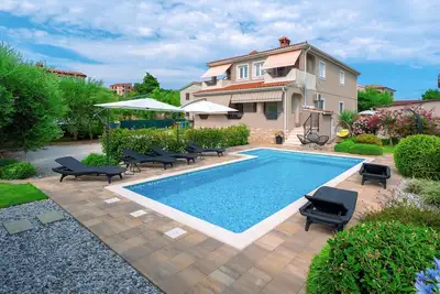 Image de Magnifique appartement de 3 chambres à.