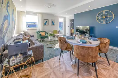 Image de Appartement confortable de 2 chambres à.