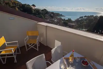 Image de BlueLine Terrace - attic with two rooms in front of Fiascherino beach