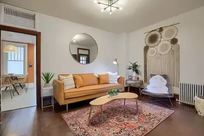 Image de Scandi-Boho Chic Small Town Getaway - Private Yard