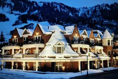 Image de Spectacular mountain or Aspen views welcome you to a residential-style resort