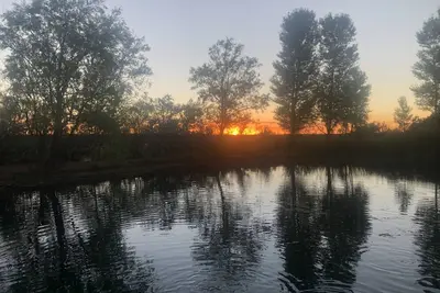 Image de Cabin by the pond