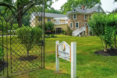 Image de Stone Manor Boutique Inn - Country Manor with Breathtaking Gardens and Event