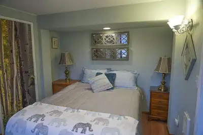 Image de The Cove - 2bd 2ba Pet-Friendly Condo