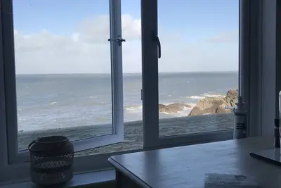 Image de Beautiful Devon holiday home right by the sea