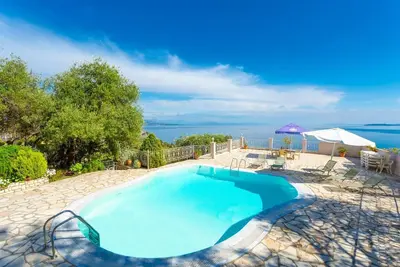 Michalis - Trois Chambres Villa, Couchages 6