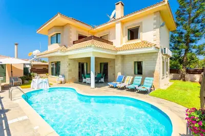 Image de Villa Olivetta - Trois Chambres Villa, Couchages 7