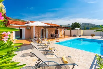 Image de Villa Peach - Deux Chambres Villa, Couchages 5