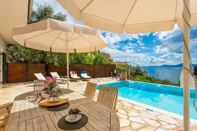 Image de Villa Katerina - Cinq Chambres Villa, Couchages 10