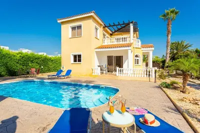 Villa Anastasia - Trois Chambres Villa, Couchages 6