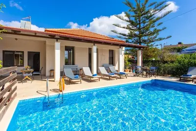 Image de Villa Maro Large Private Pool, A/C, WiFi