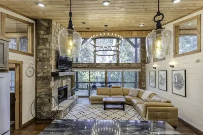 Image de Hot Tub & Riverside Firepit | 3 Fireplaces