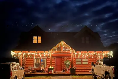 Image de Potato River Falls Log Cabin Retreat 130 Acres