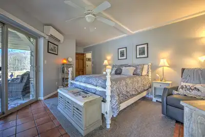 Peaceful, Private 2 Bedroom Apt - Hot Tub, Mtn views -11 mi to Asheville