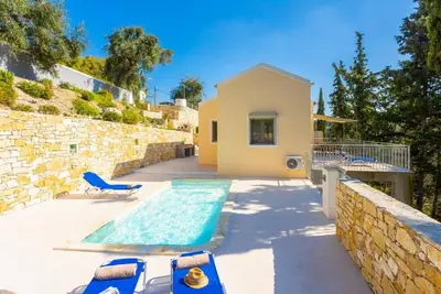 Image de Villa Alexandros - Deux Chambres Villa, Couchages 4