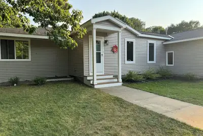 Image de Charlevoix Northside - Beaches, Trails and Restaurants! Updated 3br, 2ba